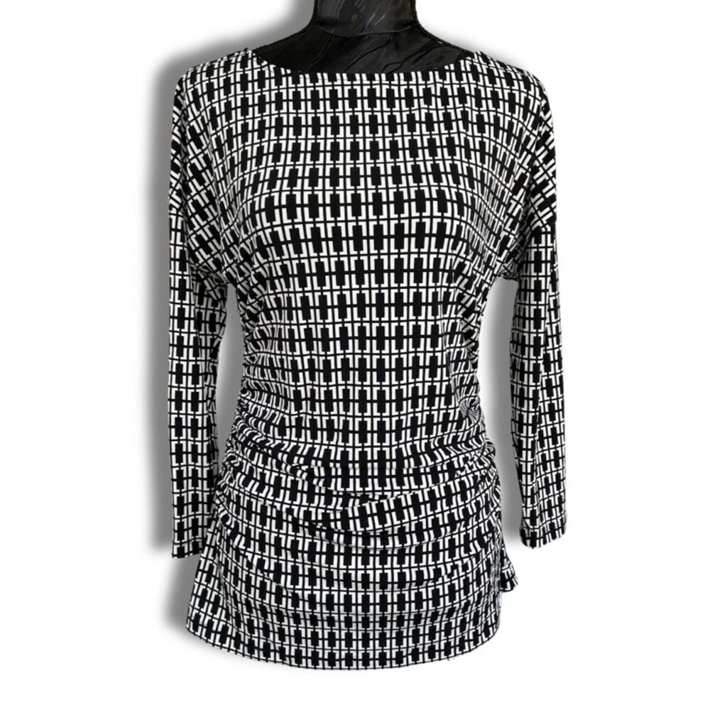 Vince Camuto Black & White Geometric top for Polished Capsule Wardrobe – Size M